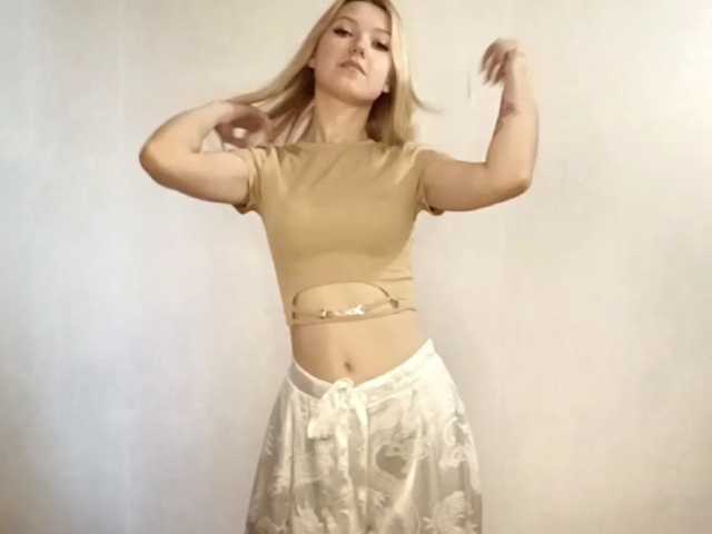 PiperWernick live cam on BongaCams