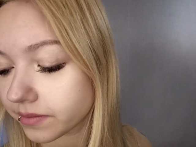 PiperWernick live cam on BongaCams