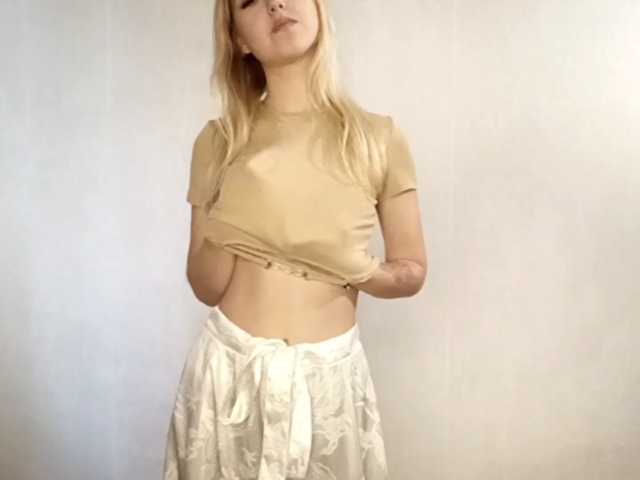 PiperWernick live cam on BongaCams