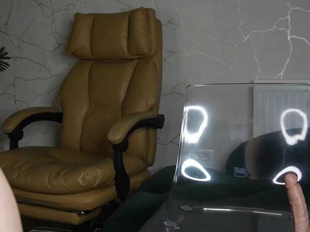 AvaDesire- live cam on BongaCams