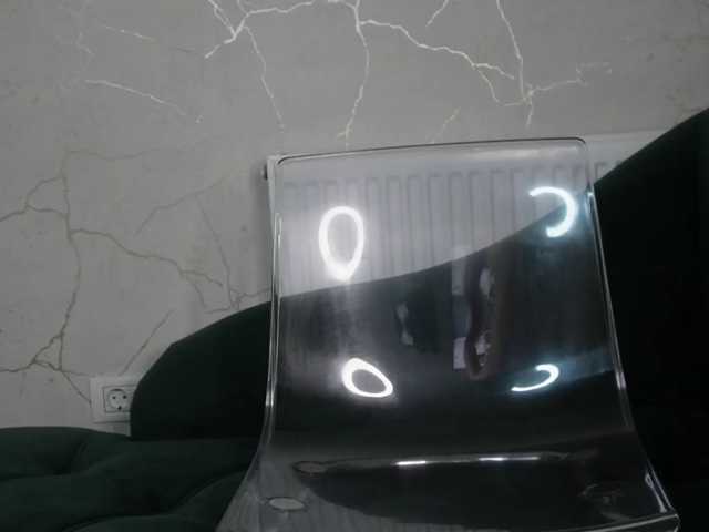 Avadesire live cam