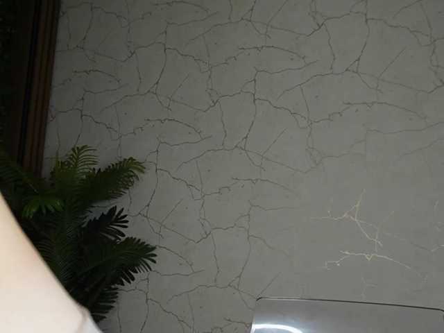 AvaDesire- live cam on BongaCams