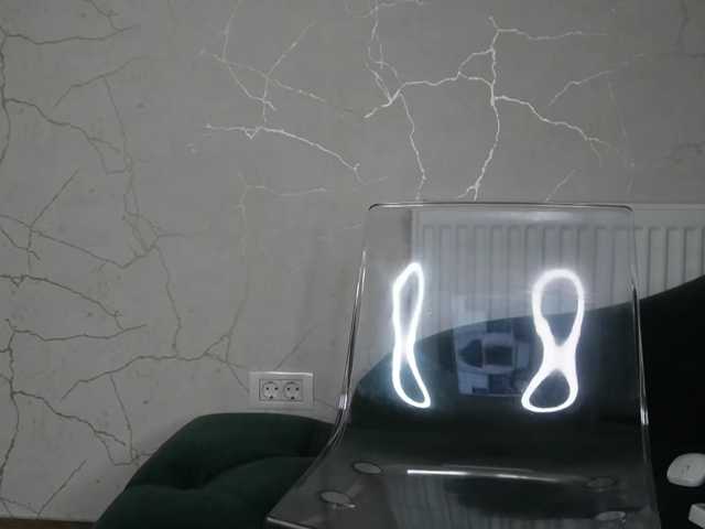 AvaDesire- live cam on BongaCams