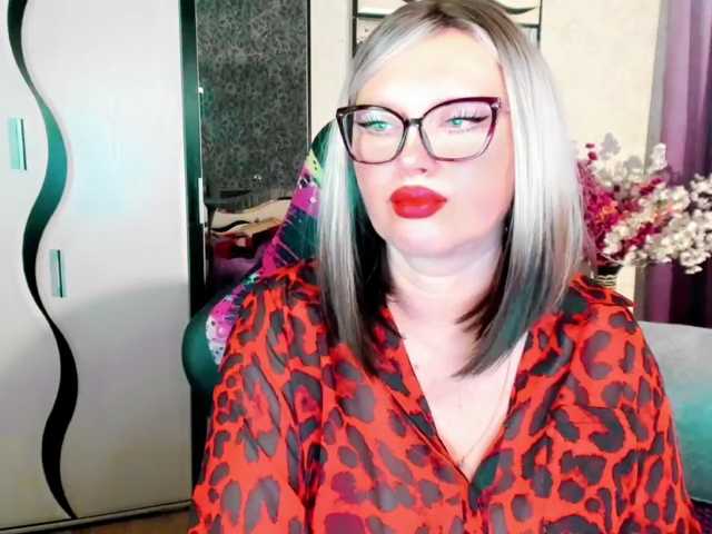 YourMilfa live cam on BongaCams