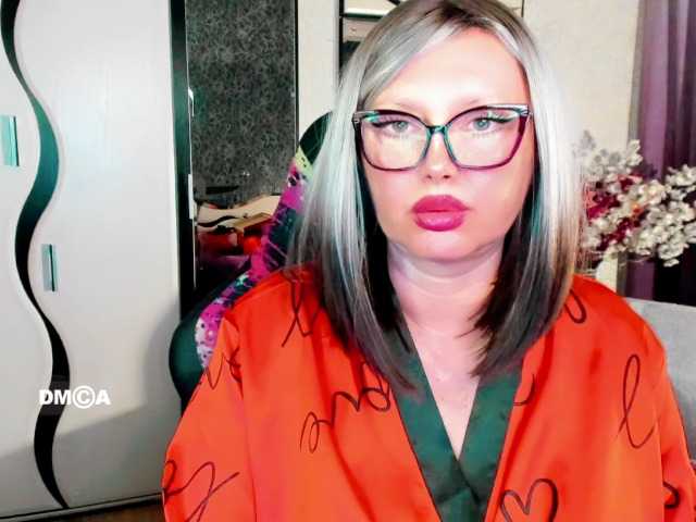 YourMilfa live cam preview