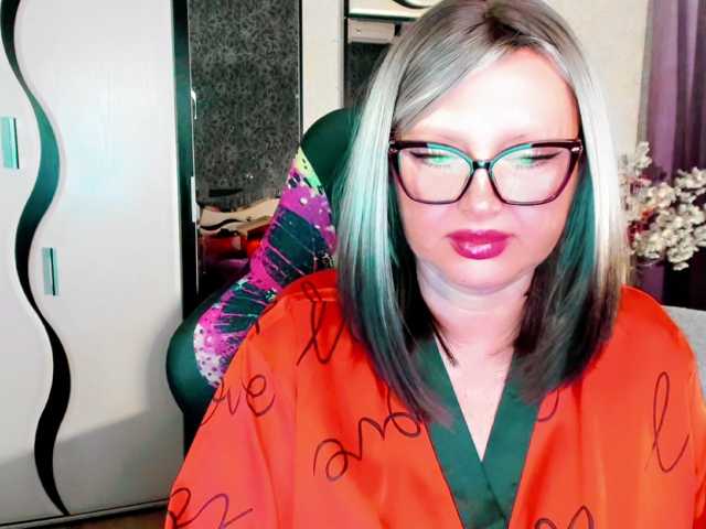 YourMilfa live cam preview