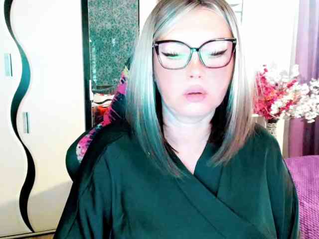 YourMilfa