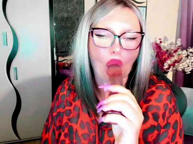 YourMilfa
