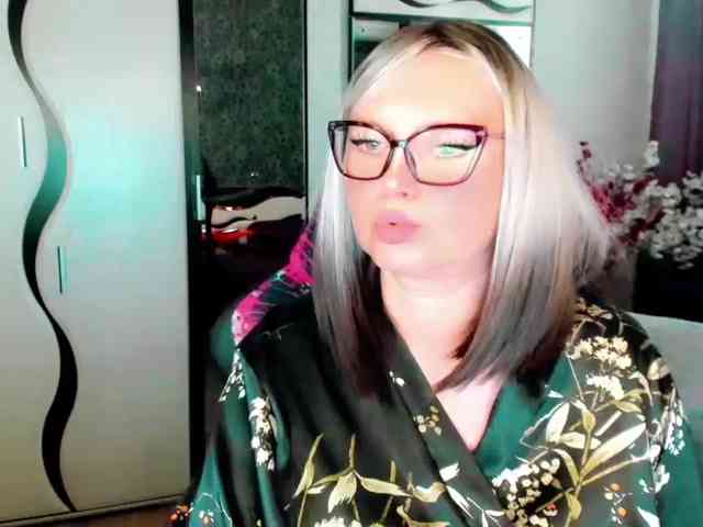 YourMilfa
