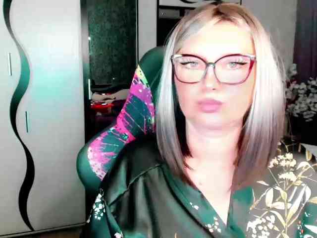 YourMilfa YourMilfa
