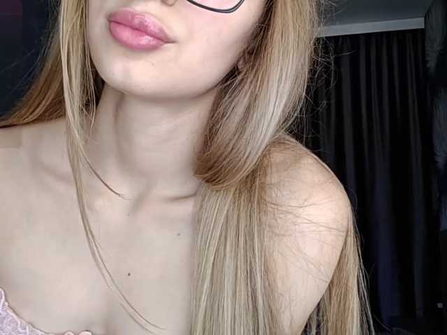 SweetieAlice live cam on BongaCams