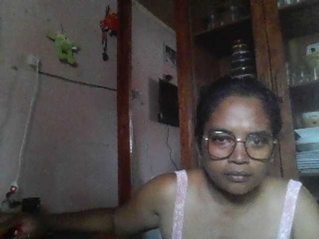 annah3 live cam on BongaCams
