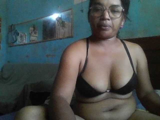 annah3 live cam on BongaCams