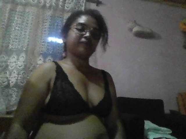 annah3 live cam on BongaCams
