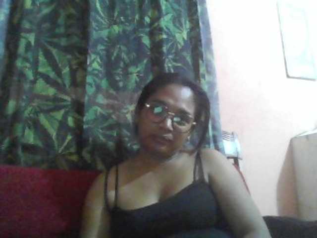 annah3 live cam on BongaCams