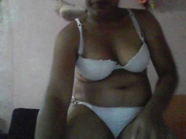 annah3 live cam preview