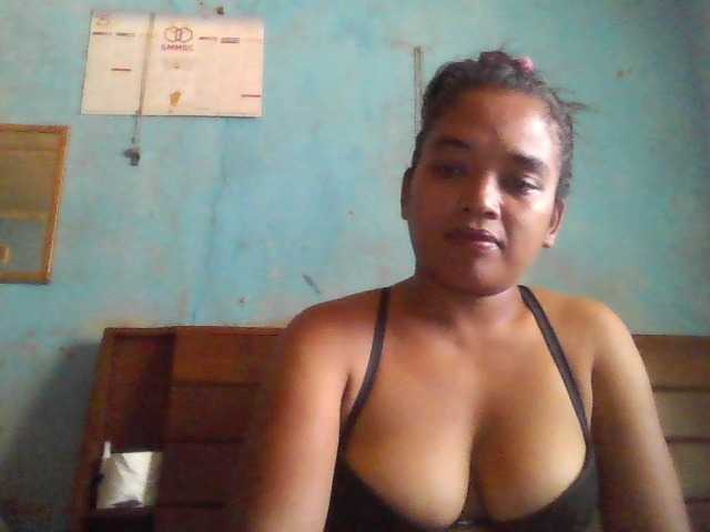 annah3 live cam on BongaCams
