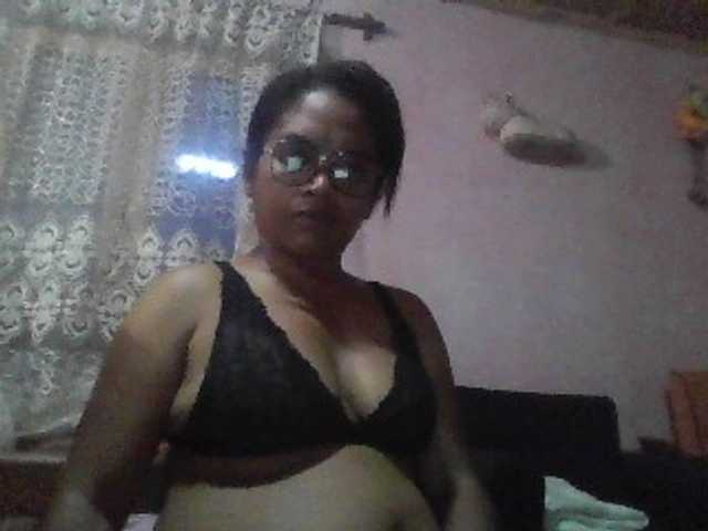 annah3 live cam on BongaCams