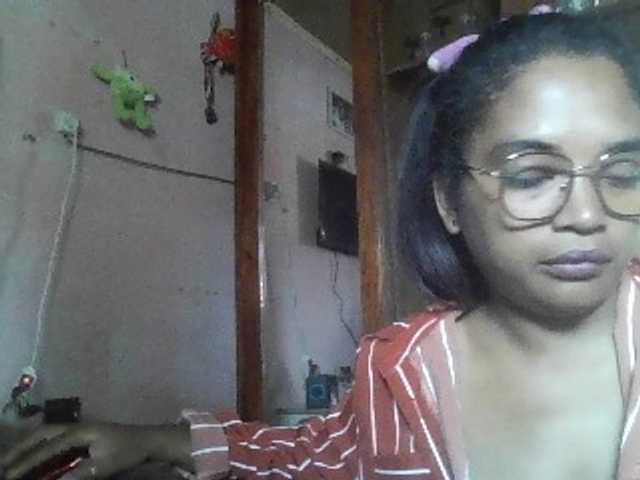 annah3 live cam on BongaCams