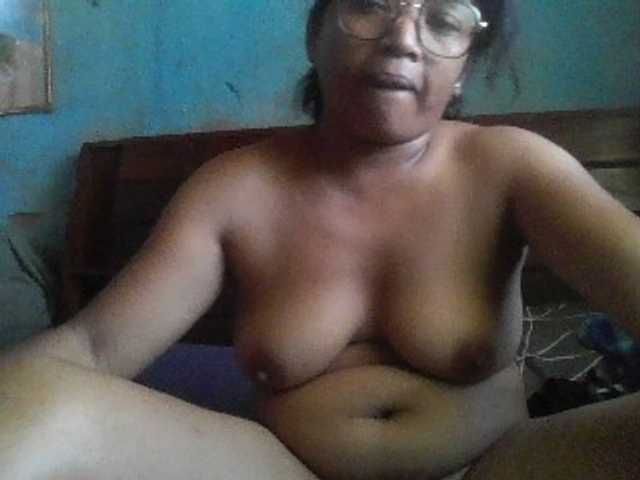 annah3 live cam on BongaCams