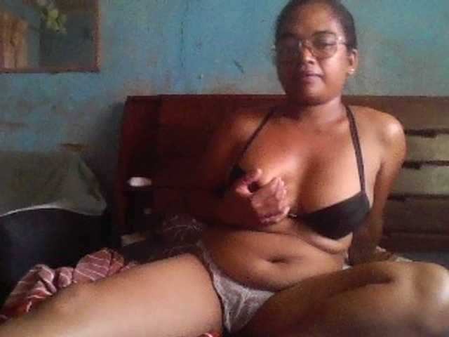 annah3 live cam on BongaCams