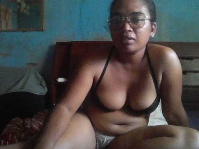annah3 live cam on BongaCams