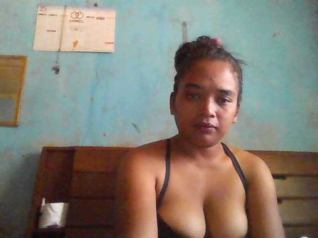 annah3 live cam on BongaCams