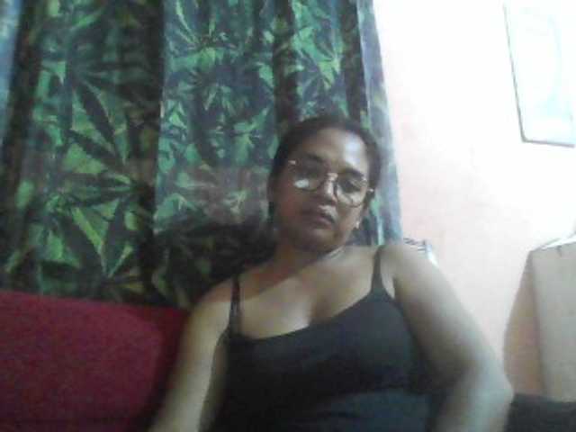 annah3 live cam preview