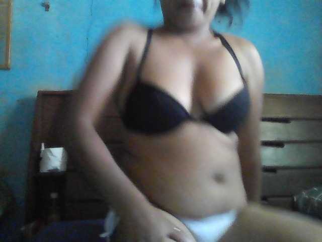 annah3 live cam on BongaCams