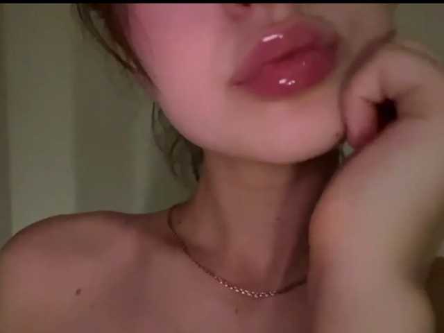 Kitaianochka-1 live cam on BongaCams