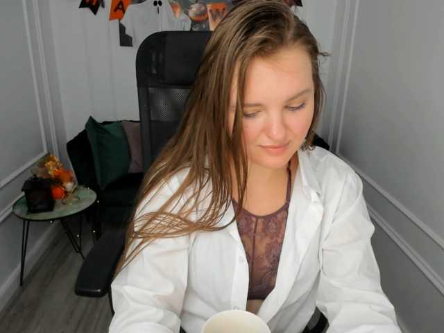 AliceSagkew live cam on BongaCams