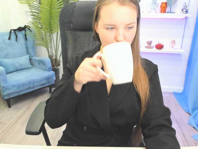 AliceSagkew live cam on BongaCams