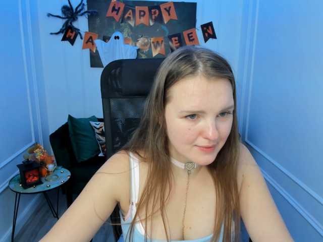 le modèle AliceSagkew est en webcam porno dans un show sur le site bongacams, il possède les tags suivants: White/Caucasian,Blonde,Shaved
