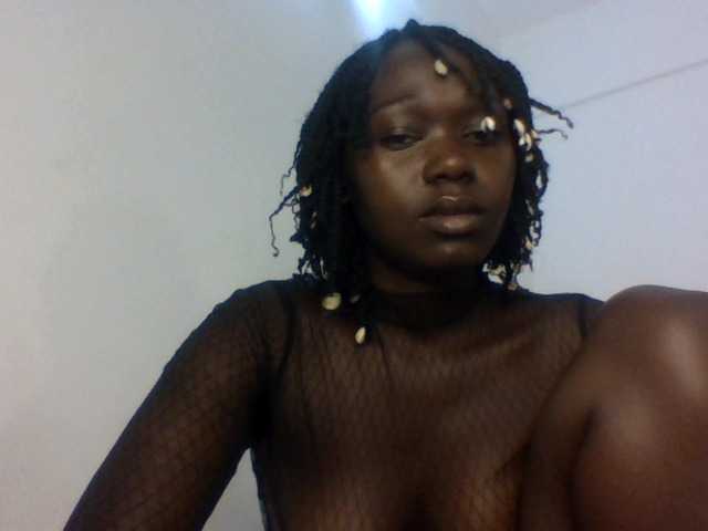 Cumppie webcam bongacams model stream image