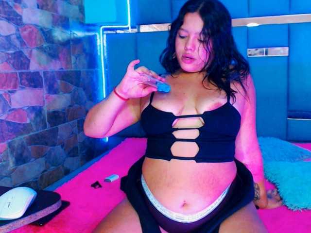 NatashaMoros live cam on BongaCams