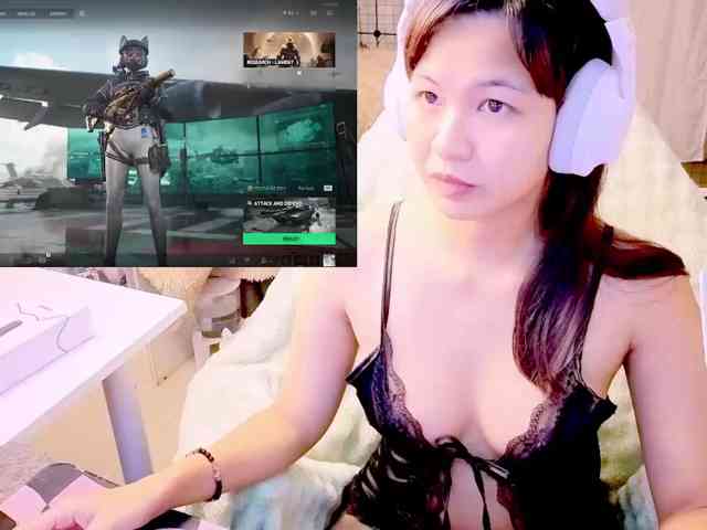 CallmeKana webcam