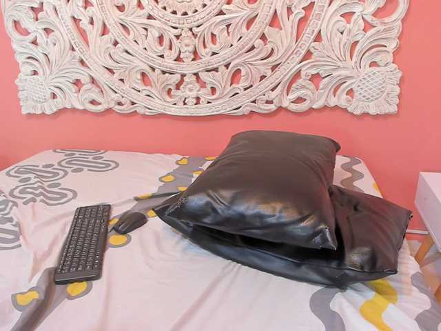 MilaSt4r live cam on BongaCams