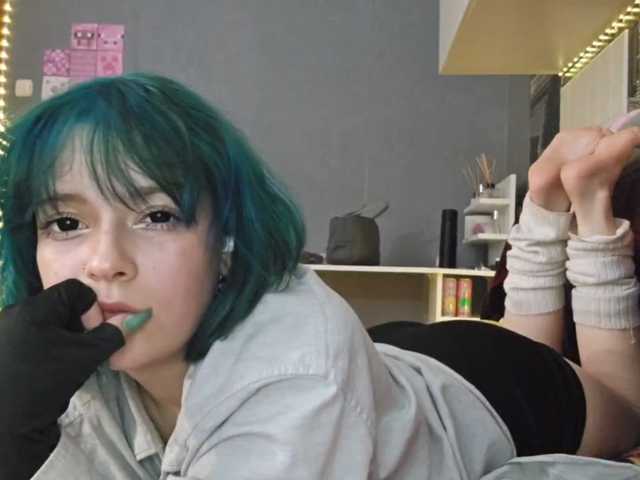 SharikaAge live cam on BongaCams