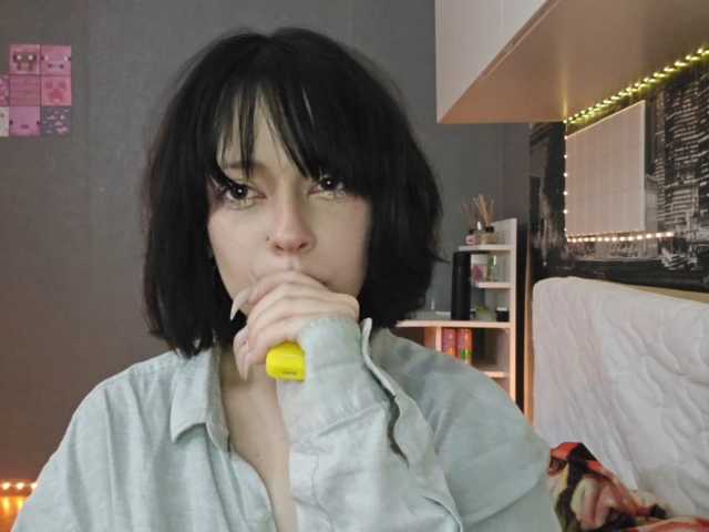 SharikaAge live cam on BongaCams