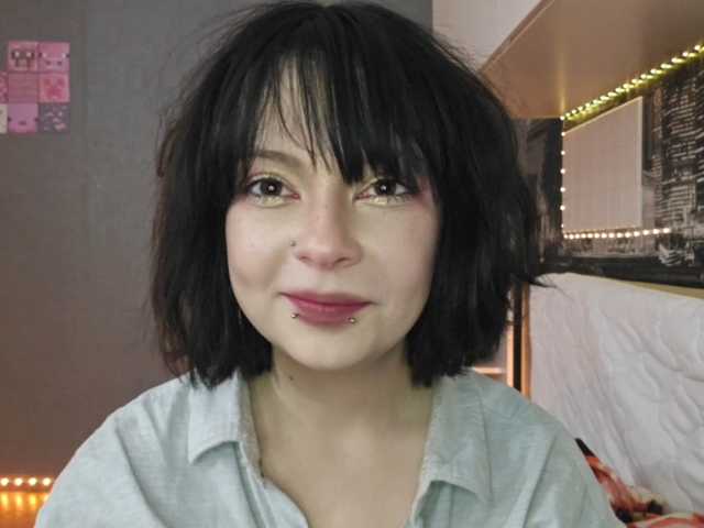 SharikaAge live cam on BongaCams