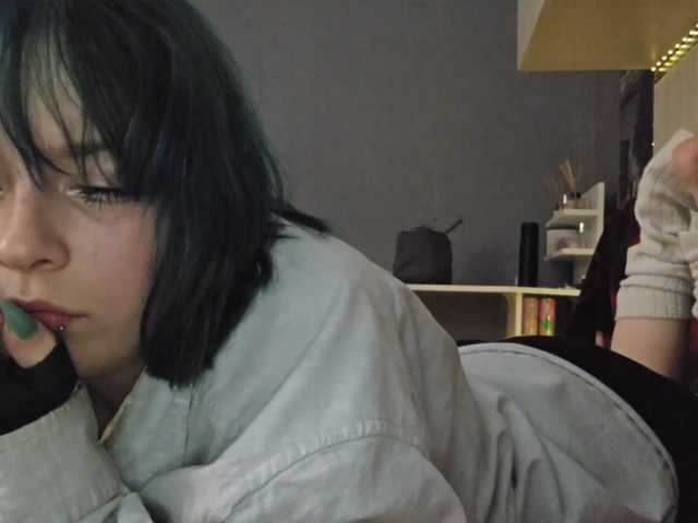 SharikaAge live cam on BongaCams