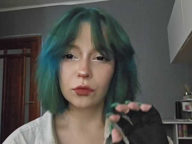 SharikaAge live cam on BongaCams