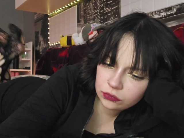 SharikaAge live cam on BongaCams