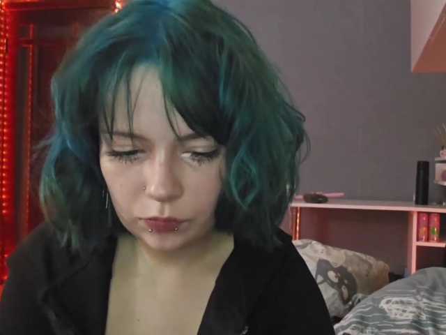 SharikaAge, 18 y/o - Live Cam on BongaCams