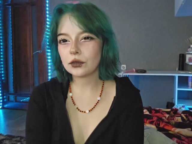 SharikaAge live cam on BongaCams