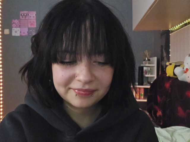 SharikaAge live cam on BongaCams