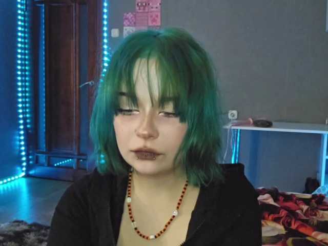 SharikaAge live cam on BongaCams