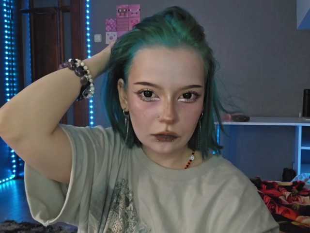 SharikaAge live cam on BongaCams