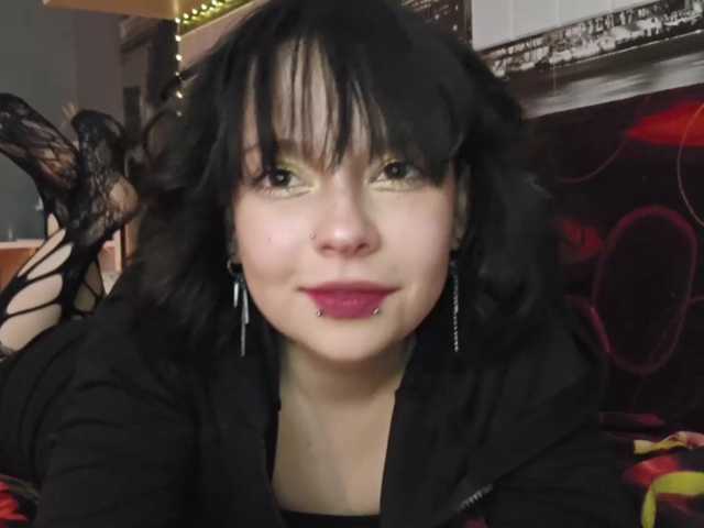 SharikaAge, en vivo ahora en BongaCams