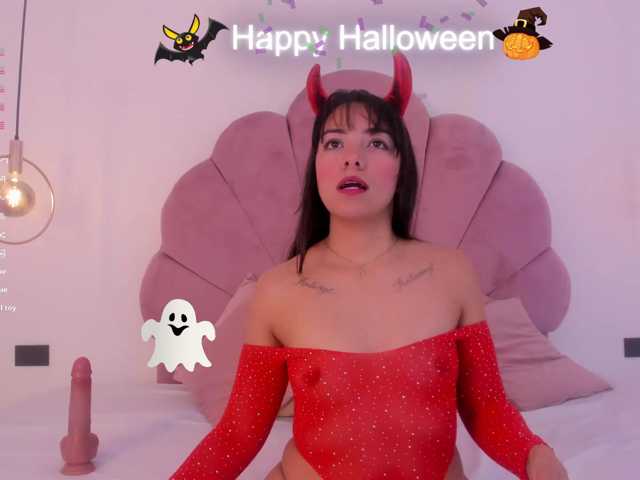 LuluGarcia-mml live cam on BongaCams